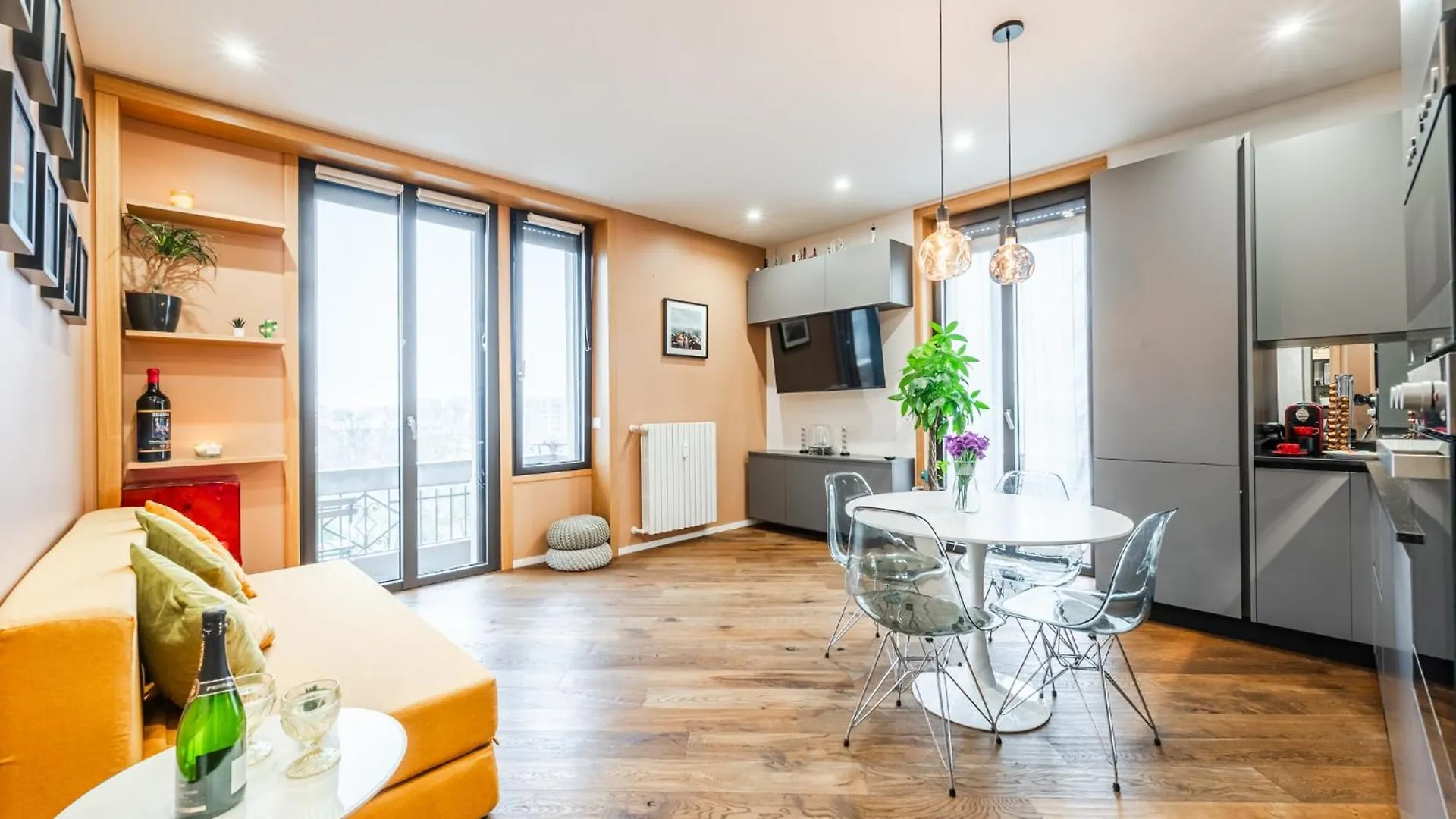 The Visionary Home - Navigli Area Milan Apartment