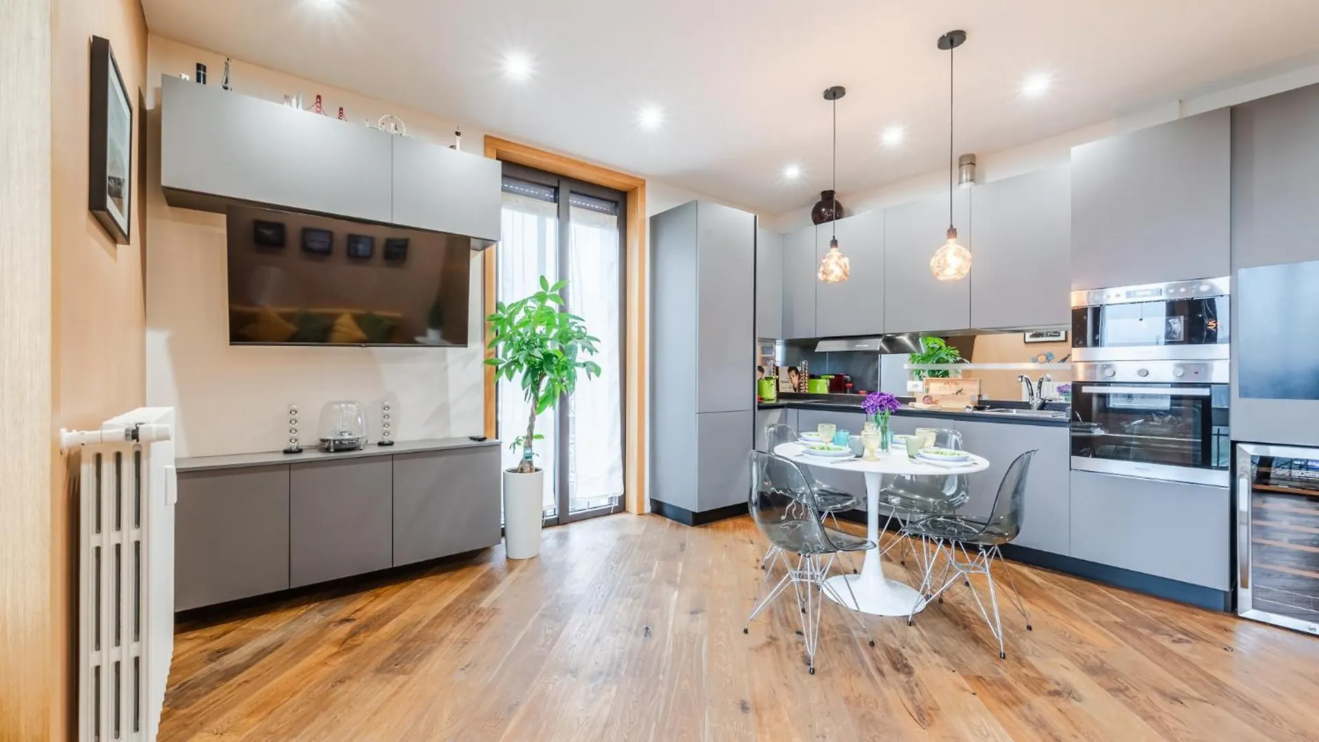 The Visionary Home - Navigli Area Milan