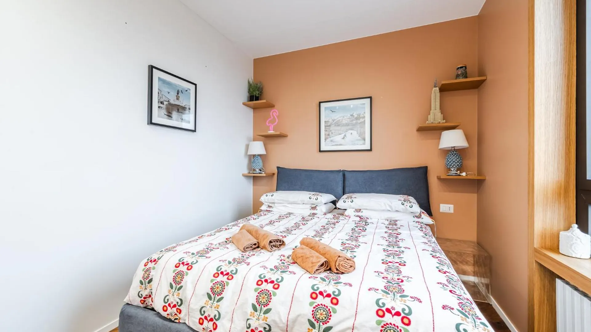 Apartament The Visionary Home - Navigli Area Mediolan